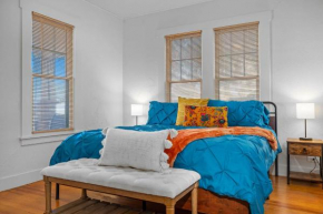 SIS' Cottage - Sleeps 4 on Main Street
